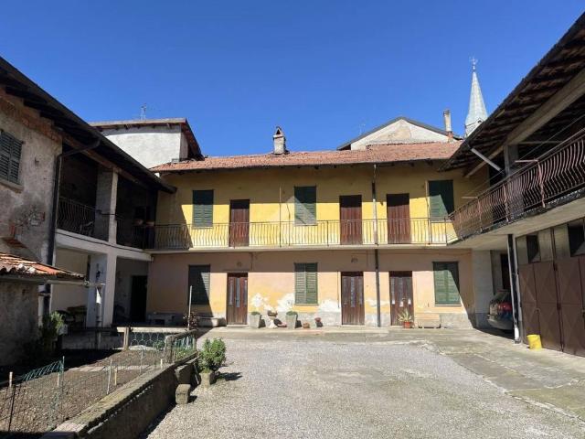 Villa Indipendente in vendita a Monello, Binago