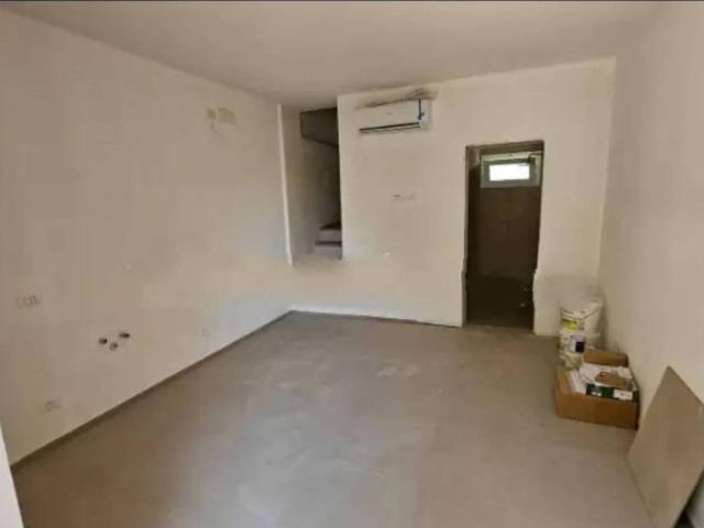 Villa Indipendente in vendita a Comunità Montana del Piambello, Bisuschio