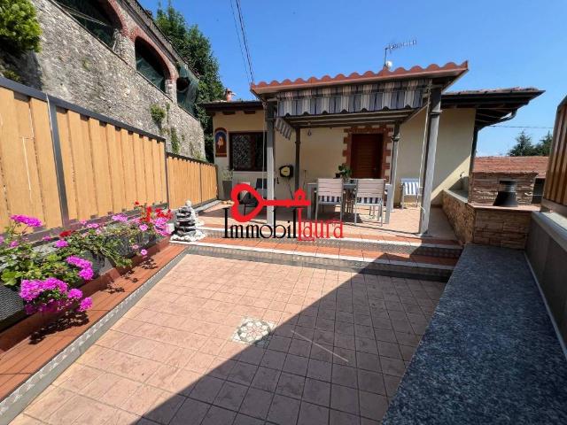 Villa Indipendente in vendita a Comunità Montana del Piambello, Bisuschio