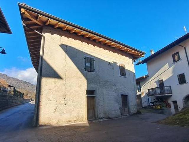Villa Indipendente in vendita a Comunità delle Giudicarie, Bleggio
