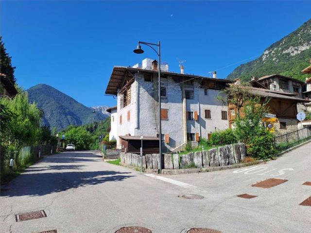 Villa Indipendente in vendita a Comunità delle Giudicarie, Bleggio