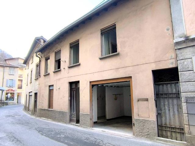 Villa Indipendente in vendita a Il Francese, Blevio
