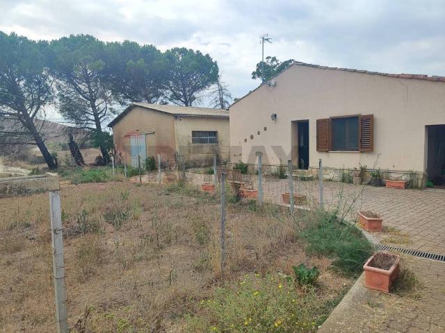 Villa Indipendente in vendita a Blufi, Sicilia