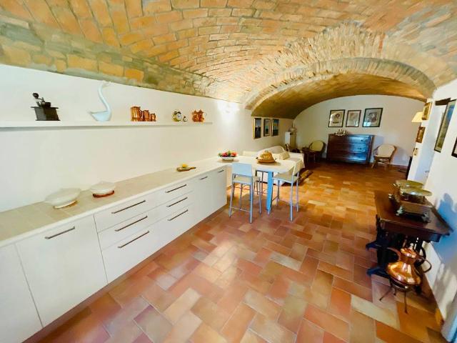 Villa Indipendente in vendita a Bobbio, Reggio Emilia