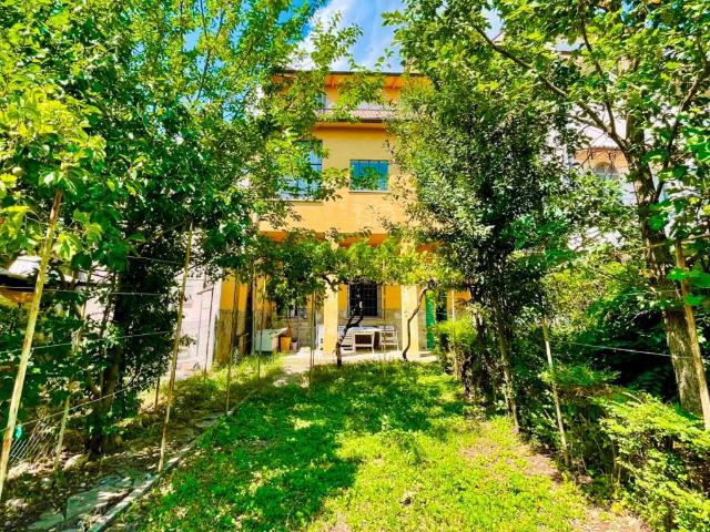 Villa Indipendente in vendita a Bobbio, Reggio Emilia