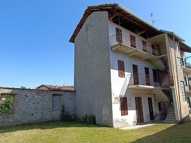 Villa Indipendente in vendita a Arbora, Piemonte