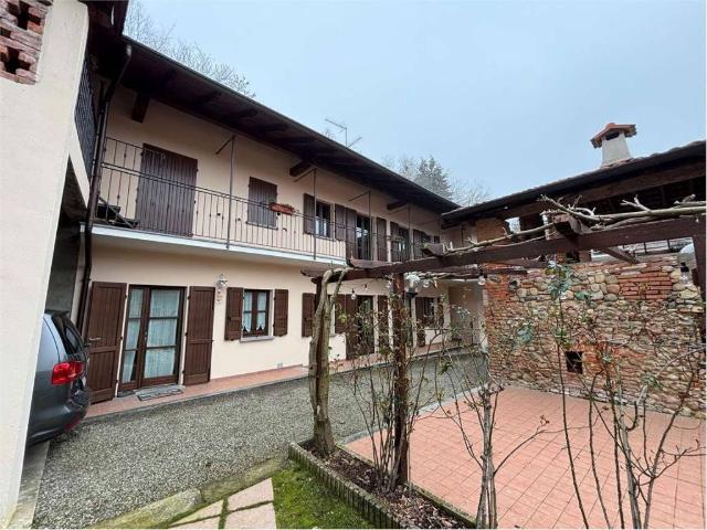 Villa Indipendente in vendita a Arbora, Piemonte
