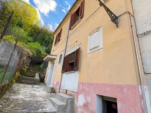 Villa Indipendente in vendita a Bojano, Molise