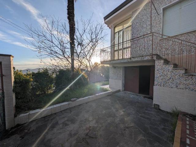 Villa Indipendente in vendita a Unione di comuni Montana Lunigiana, Bolano