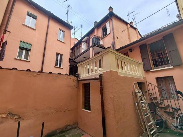 Villa Indipendente in vendita a Santo Stefano, Bologna