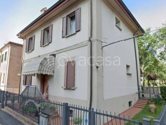 Villa Indipendente in vendita a Quartiere Navile, Bologna