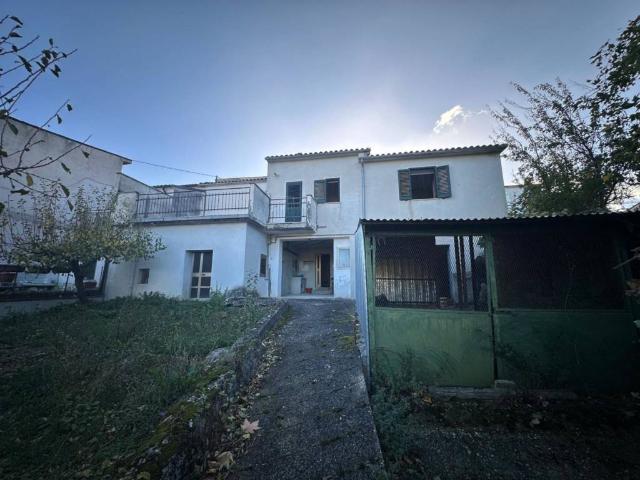 Villa Indipendente in vendita a Bolognano, Abruzzo