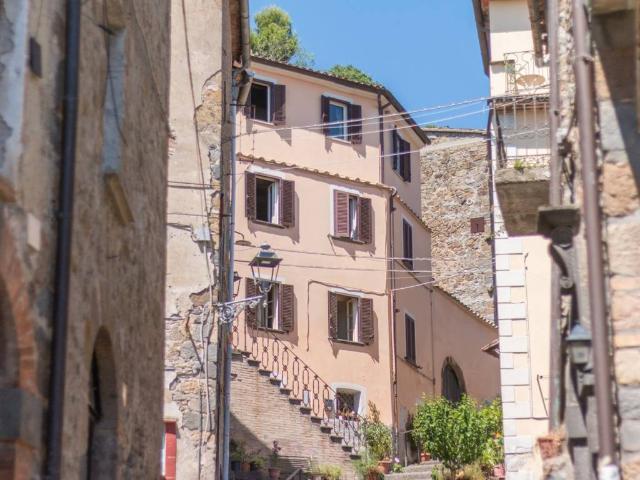 Villa Indipendente in vendita a Bolsena, Lazio