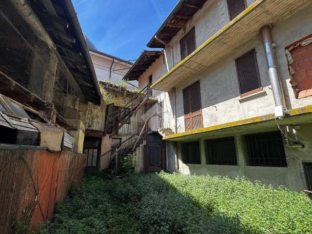 Villa Indipendente in vendita a Boltiere, Lombardia