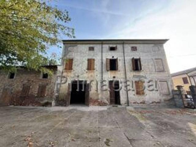 Villa Indipendente in vendita a Bonavigo, Veneto
