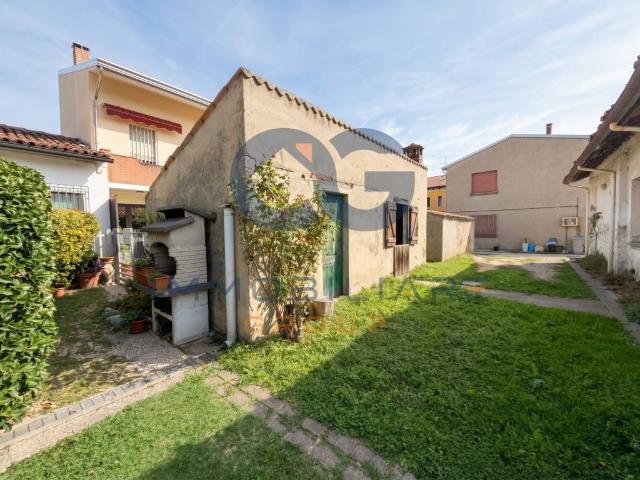 Villa Indipendente in vendita a Unione Alto Ferrarese, Bondeno