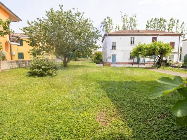 Villa Indipendente in vendita a Unione Alto Ferrarese, Bondeno