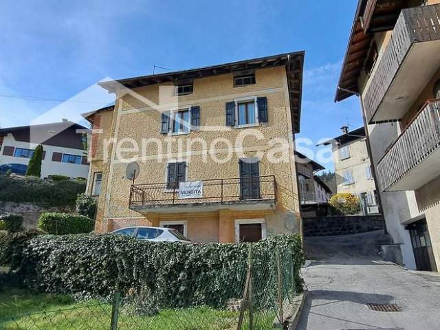 Villa Indipendente in vendita a Comunità delle Giudicarie, Lardaro