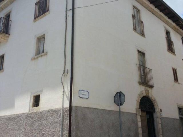 Villa Indipendente in vendita a Borbona, Lazio