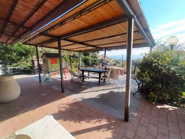 Villa Indipendente in vendita a Bordighera, Liguria