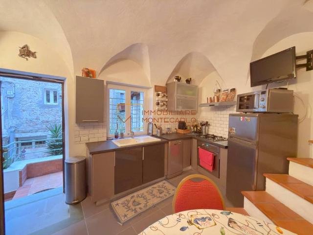 Villa Indipendente in vendita a Bordighera, Liguria