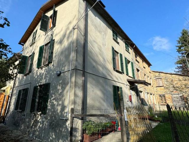 Villa Indipendente in vendita a Bore, Reggio Emilia