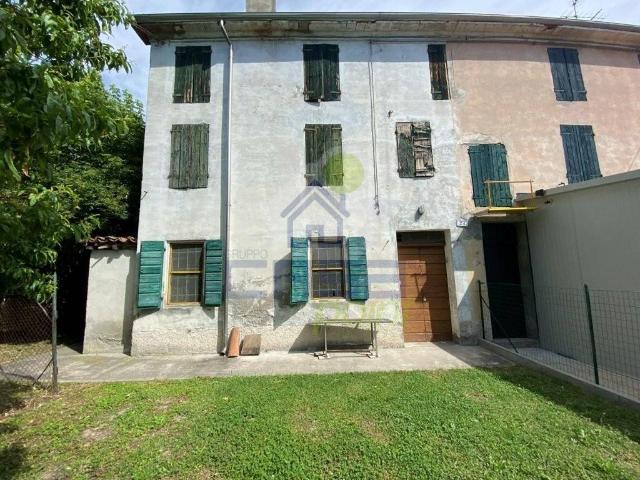 Villa Indipendente in vendita a Bassa Reggiana, Re