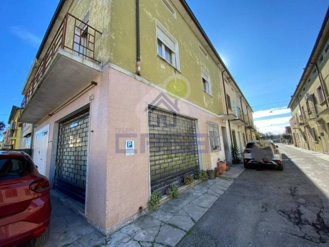 Villa Indipendente in vendita a Bassa Reggiana, Re