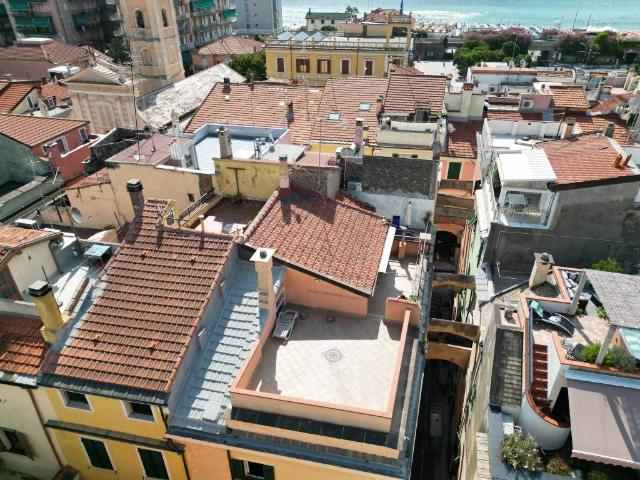 Villa Indipendente in vendita a Borghetto Santo Spirito, Liguria