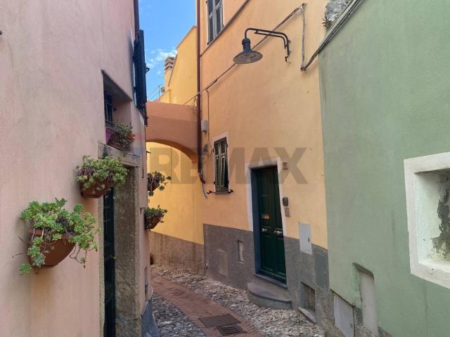 Villa Indipendente in vendita a Borgio, Borgio Verezzi