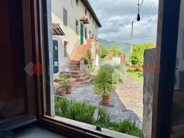 Villa Indipendente in vendita a Unione dei comuni Media Valle del Serchio, Borgo A Mozzano