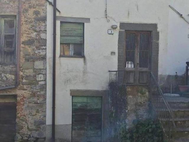 Villa Indipendente in vendita a Unione dei comuni Media Valle del Serchio, Borgo A Mozzano