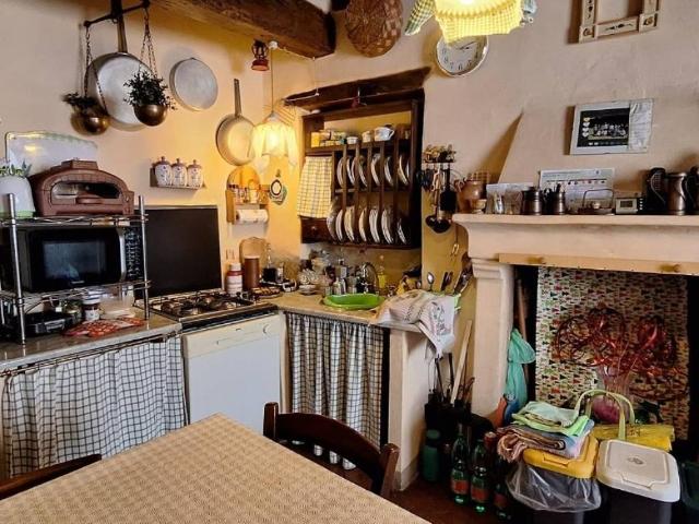 Villa Indipendente in vendita a Unione dei comuni Media Valle del Serchio, Borgo A Mozzano