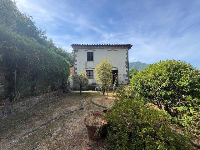 Villa Indipendente in vendita a Ponte della Maddalena, Borgo a Mozzano