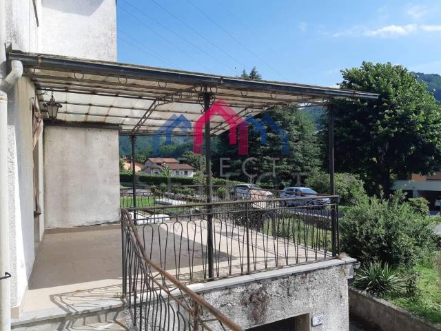 Villa Indipendente in vendita a Unione dei comuni Media Valle del Serchio, Borgo A Mozzano