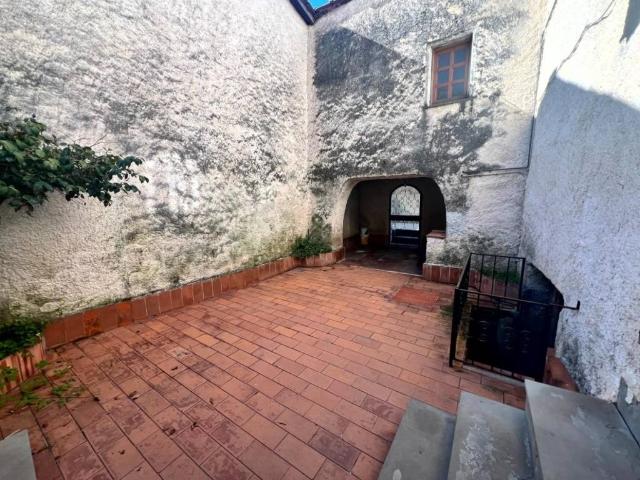 Villa Indipendente in vendita a Unione dei comuni Media Valle del Serchio, Borgo A Mozzano