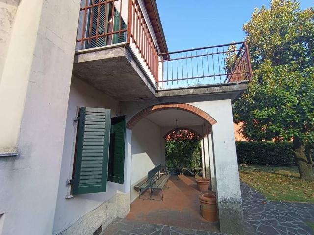 Villa Indipendente in vendita a Unione dei comuni Media Valle del Serchio, Borgo A Mozzano