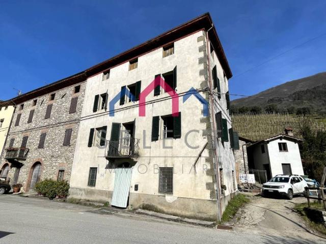 Villa Indipendente in vendita a Unione dei comuni Media Valle del Serchio, Borgo A Mozzano