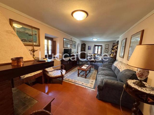 Villa Indipendente in vendita a Unione dei comuni Media Valle del Serchio, Borgo A Mozzano