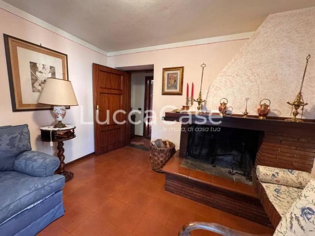 Villa Indipendente in vendita a Unione dei comuni Media Valle del Serchio, Borgo A Mozzano