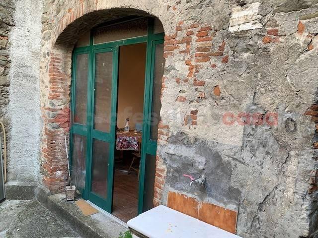 Villa Indipendente in vendita a Unione dei comuni Media Valle del Serchio, Borgo A Mozzano