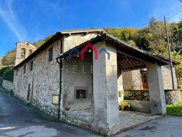 Villa Indipendente in vendita a Unione dei comuni Media Valle del Serchio, Borgo A Mozzano