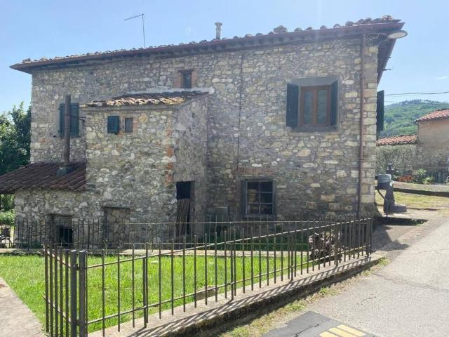 Villa Indipendente in vendita a Unione dei comuni Media Valle del Serchio, Borgo A Mozzano