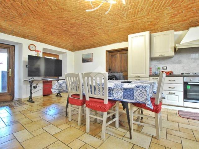 Villa Indipendente in vendita a Borgo d'Ale, Vercelli