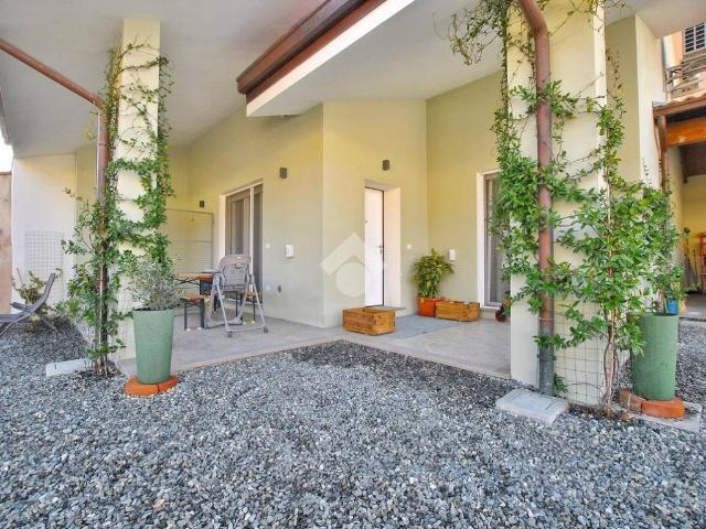 Villa Indipendente in vendita a Piemonte, Vercelli