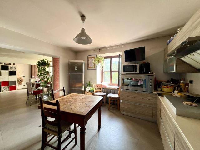 Villa Indipendente in vendita a Fondo, Borgo d'Anaunia