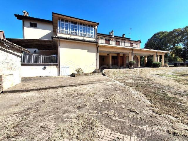 Villa Indipendente in vendita a Borgo Priolo, Pavia