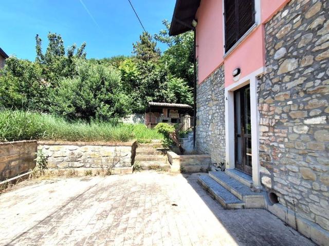 Villa Indipendente in vendita a Borgo Priolo, Lombardia