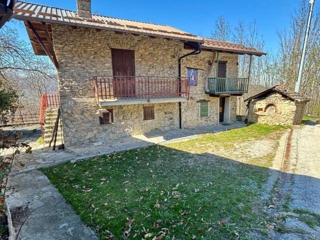 Villa Indipendente in vendita a Sant'Antonio Aradolo, Piemonte