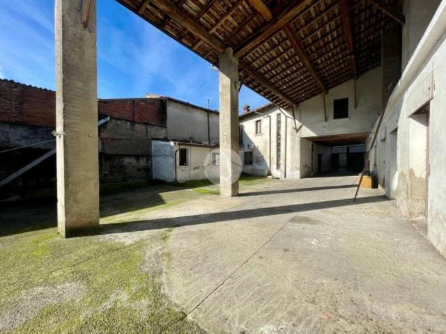 Villa Indipendente in vendita a Borgo San Giacomo, Lombardia